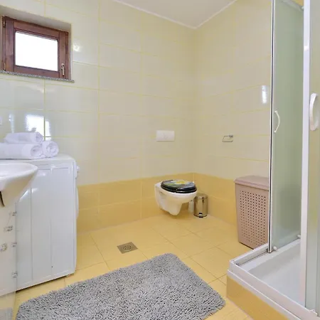 06 Holiday home