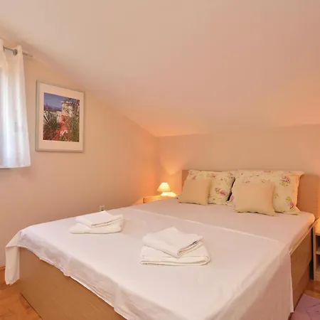 Holiday home 06 *