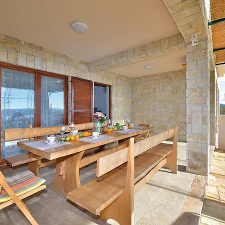 Holiday home Amazing In With Kitchen