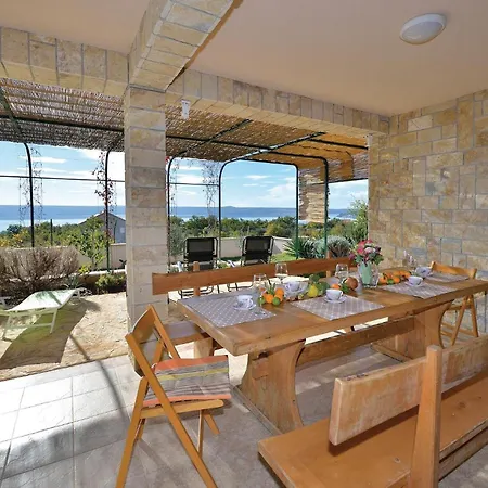 Amazing In With Kitchen Holiday home Maslenica
